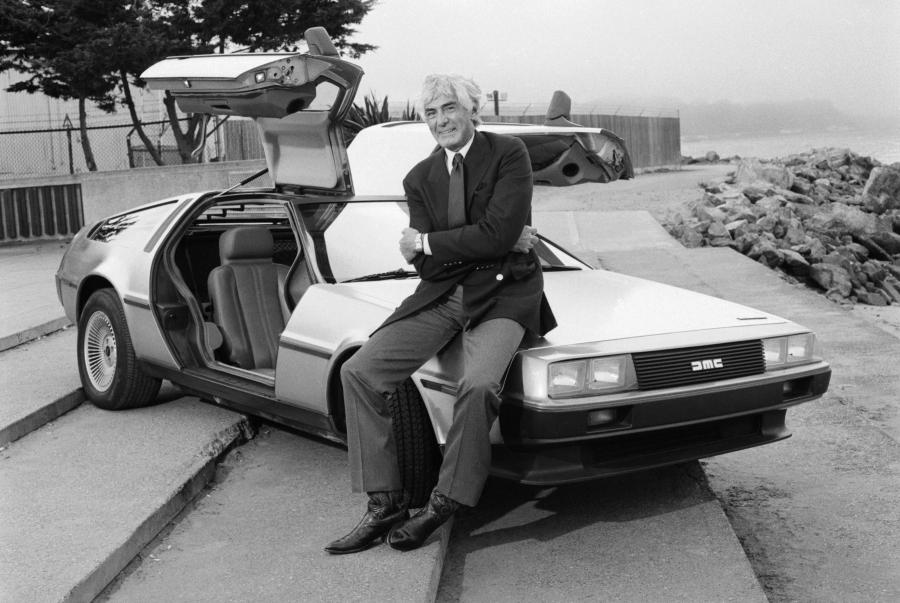  DeLorean DMC-12 1981 года  (фото 48 из 48)